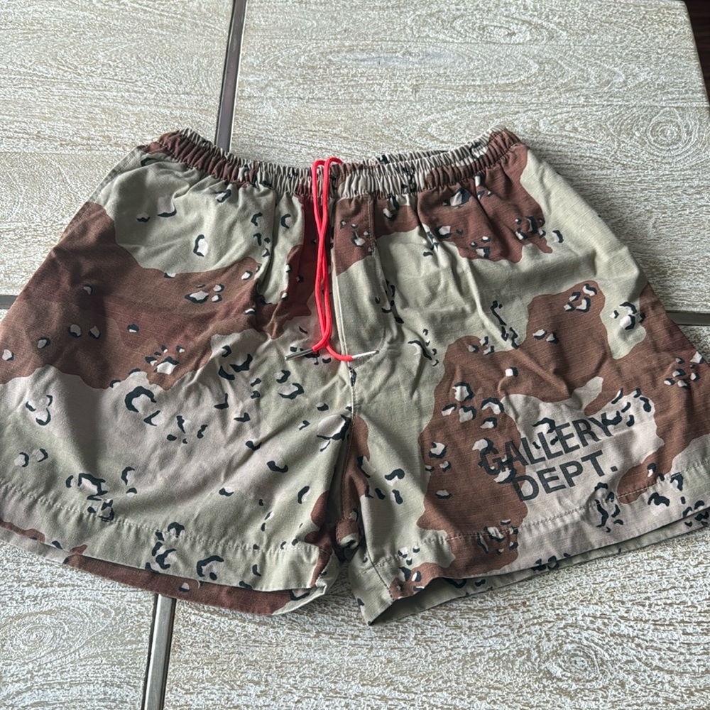 Gallery Dept. Camo Shorts - Unisex